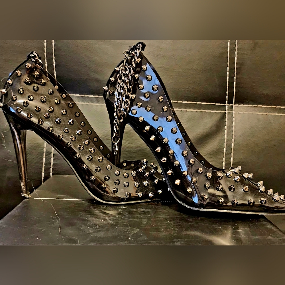 Unapologetically Ruthless-Spiked Stilettos - Picture 3 of 3